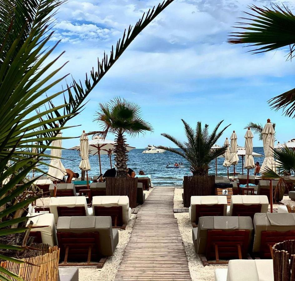 Апартаменты Summerland Luxury Velvet Front Sea View Мамая Экстерьер фото